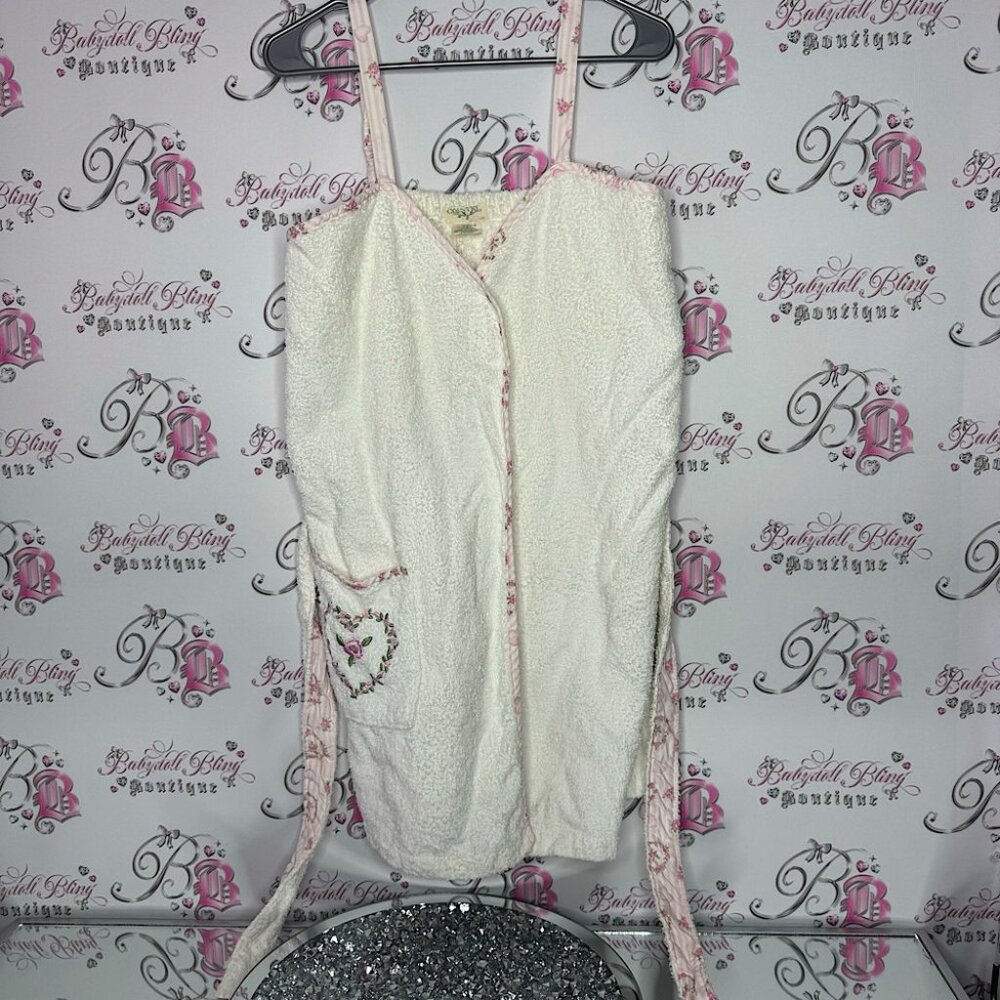 Country dress towel wrap after shower beach Velcro roses pink white pockets robe
